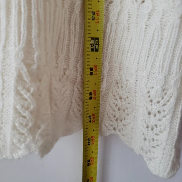 Elegant Cream Knit Sweater - Picture 6 of 7